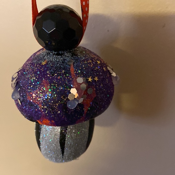 Holiday Fairy Mushroom - Picture 6 of 6